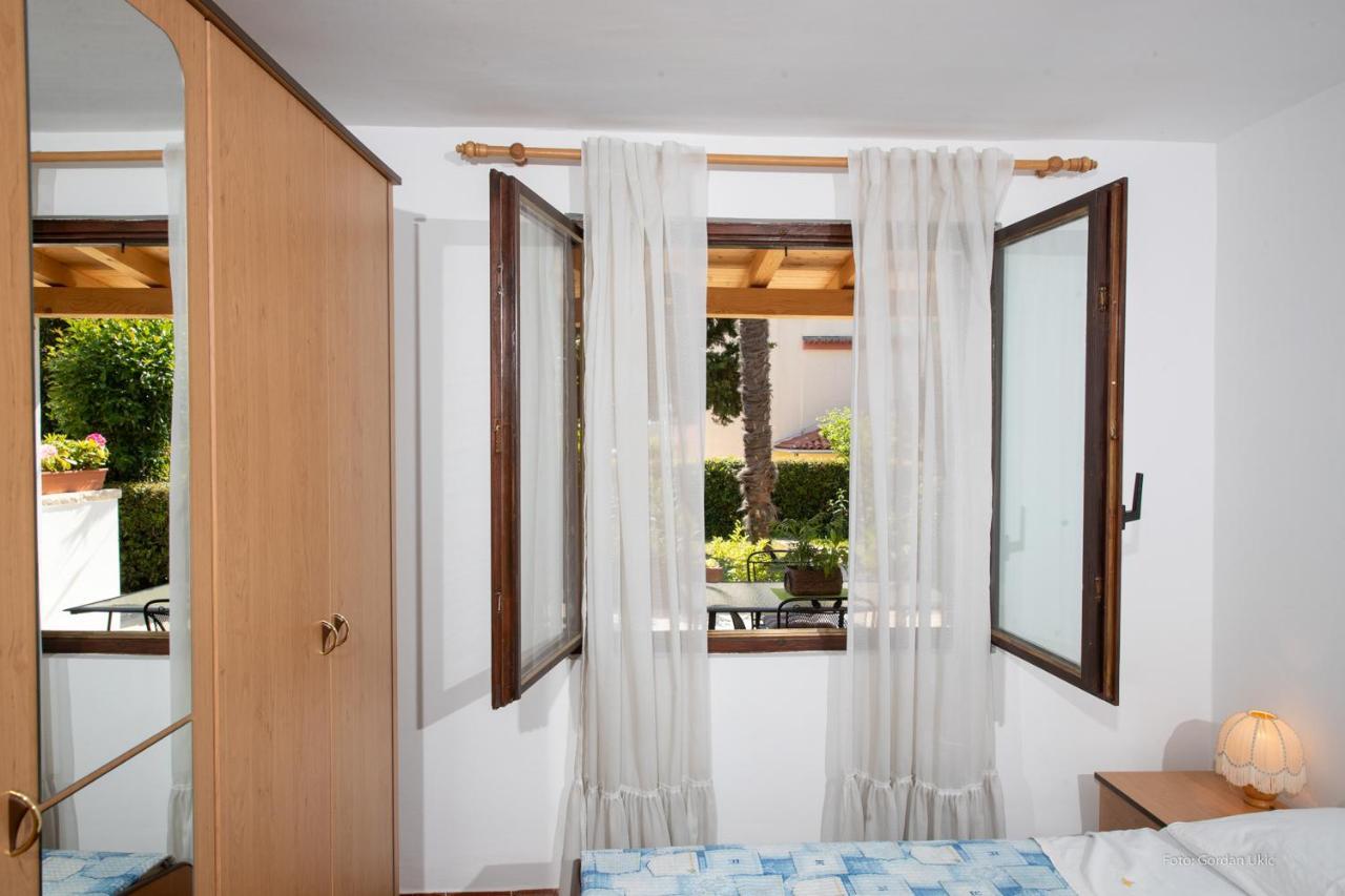 Apartman Luka โรวีน ภายนอก รูปภาพ